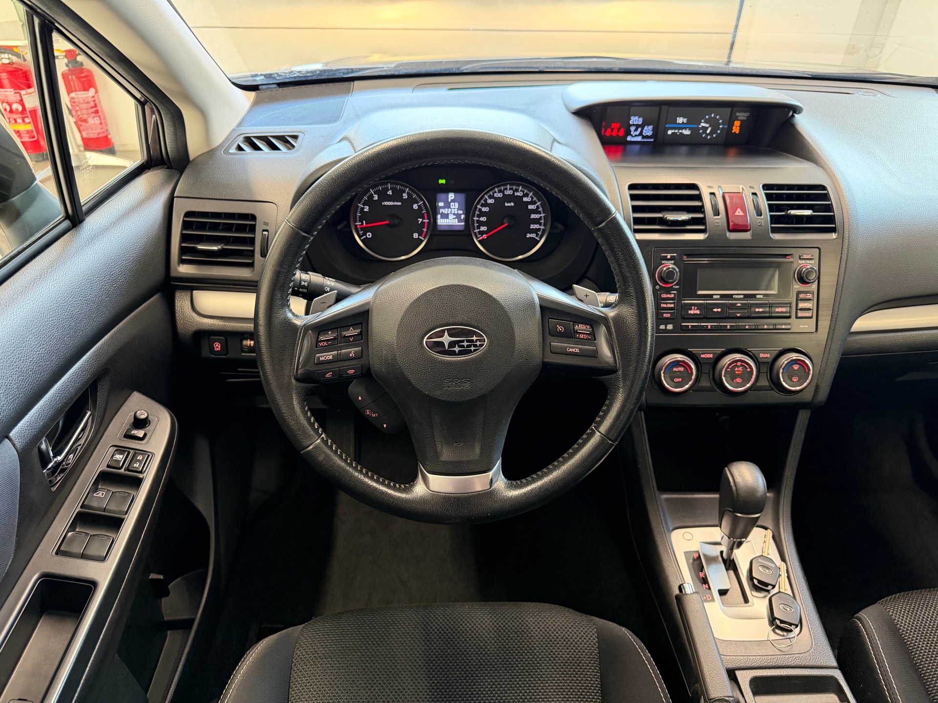 SUBARU XV 2.0 Swiss Three AWD CVT-image-11