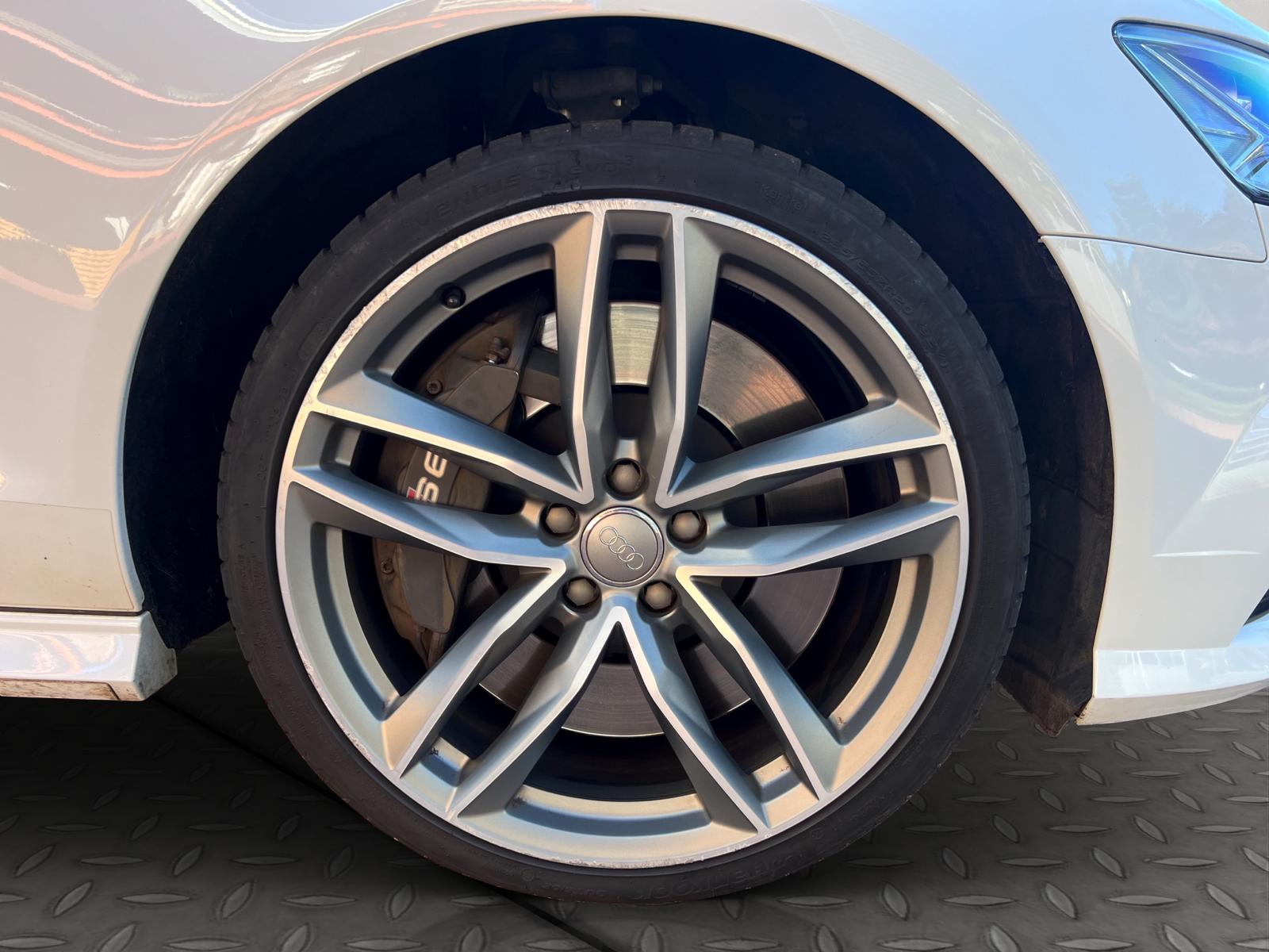 AUDI S6 Avant 4.0 TFSI V8 quattro S-tronic-image-10
