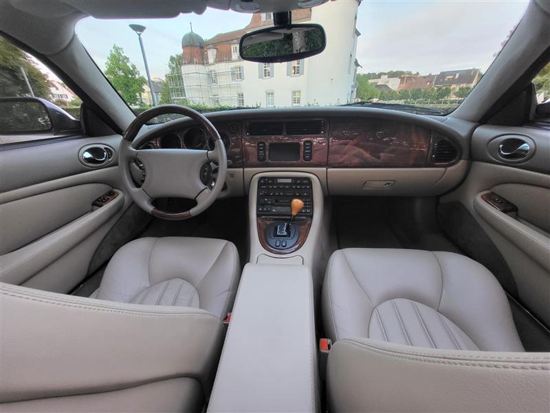 JAGUAR 4.0-image-8