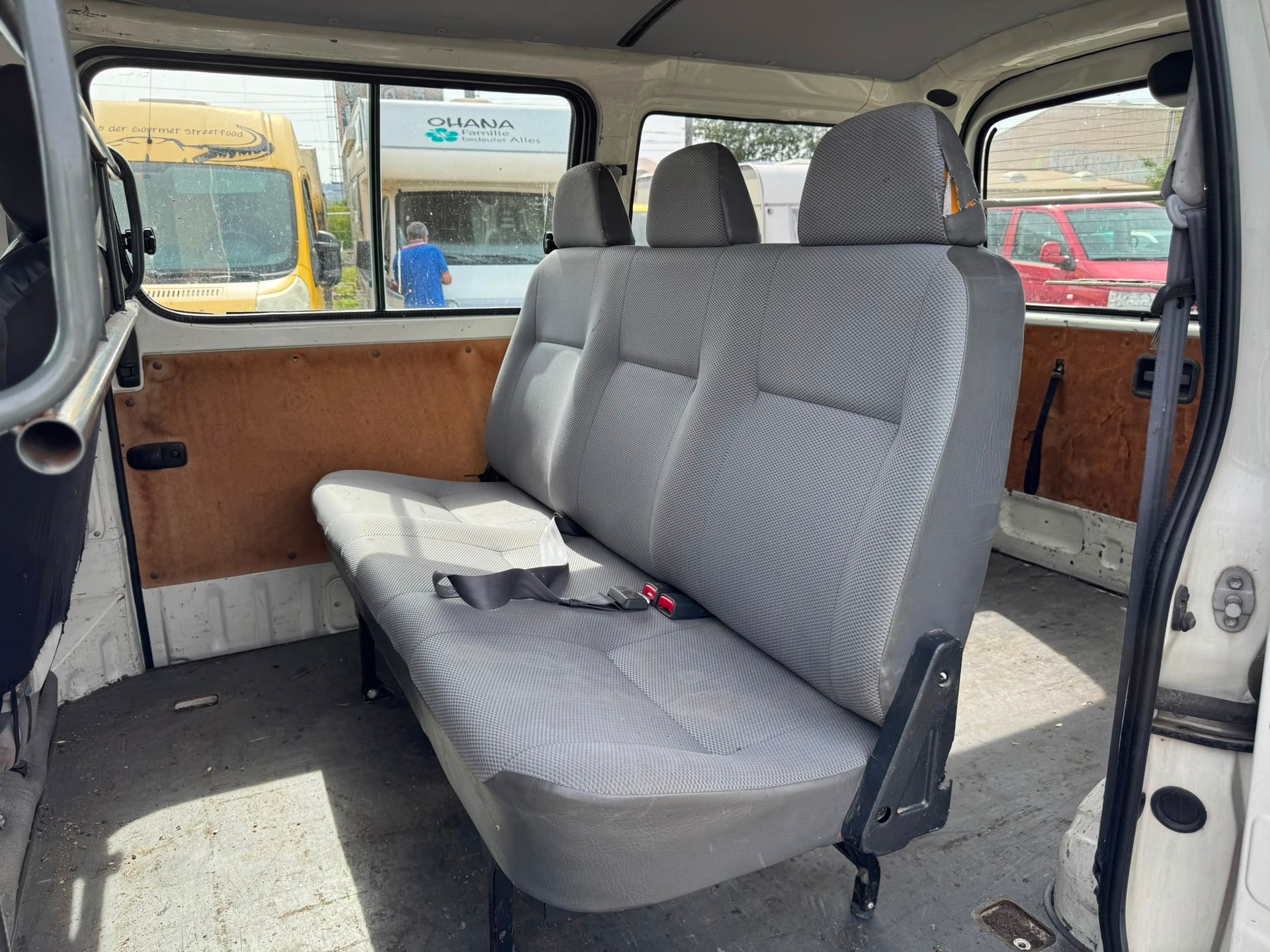 TOYOTA Hiace D-4D Van 4WD SWB-image-10