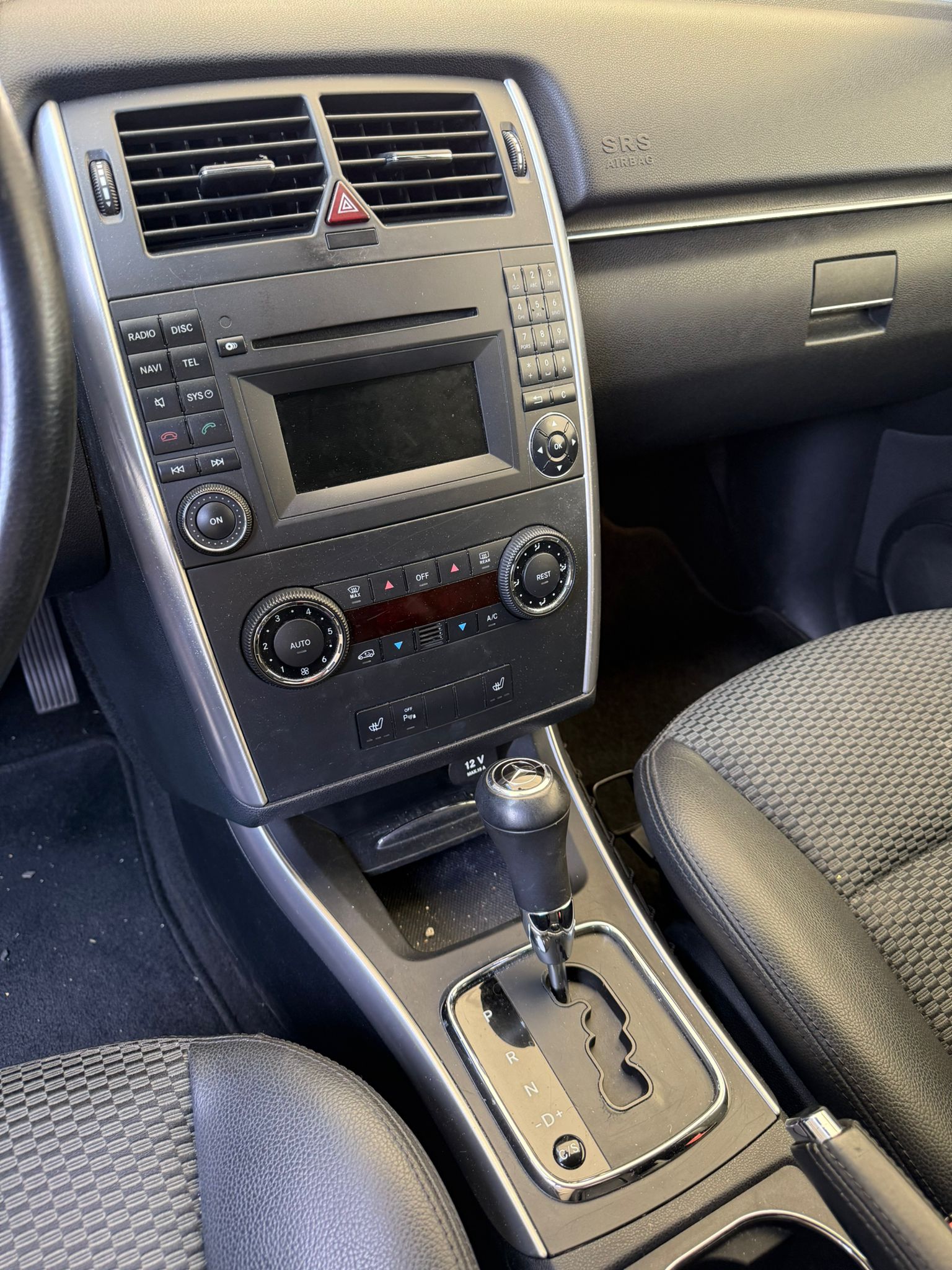 MERCEDES-BENZ B 200 CDI Autotronic-image-14