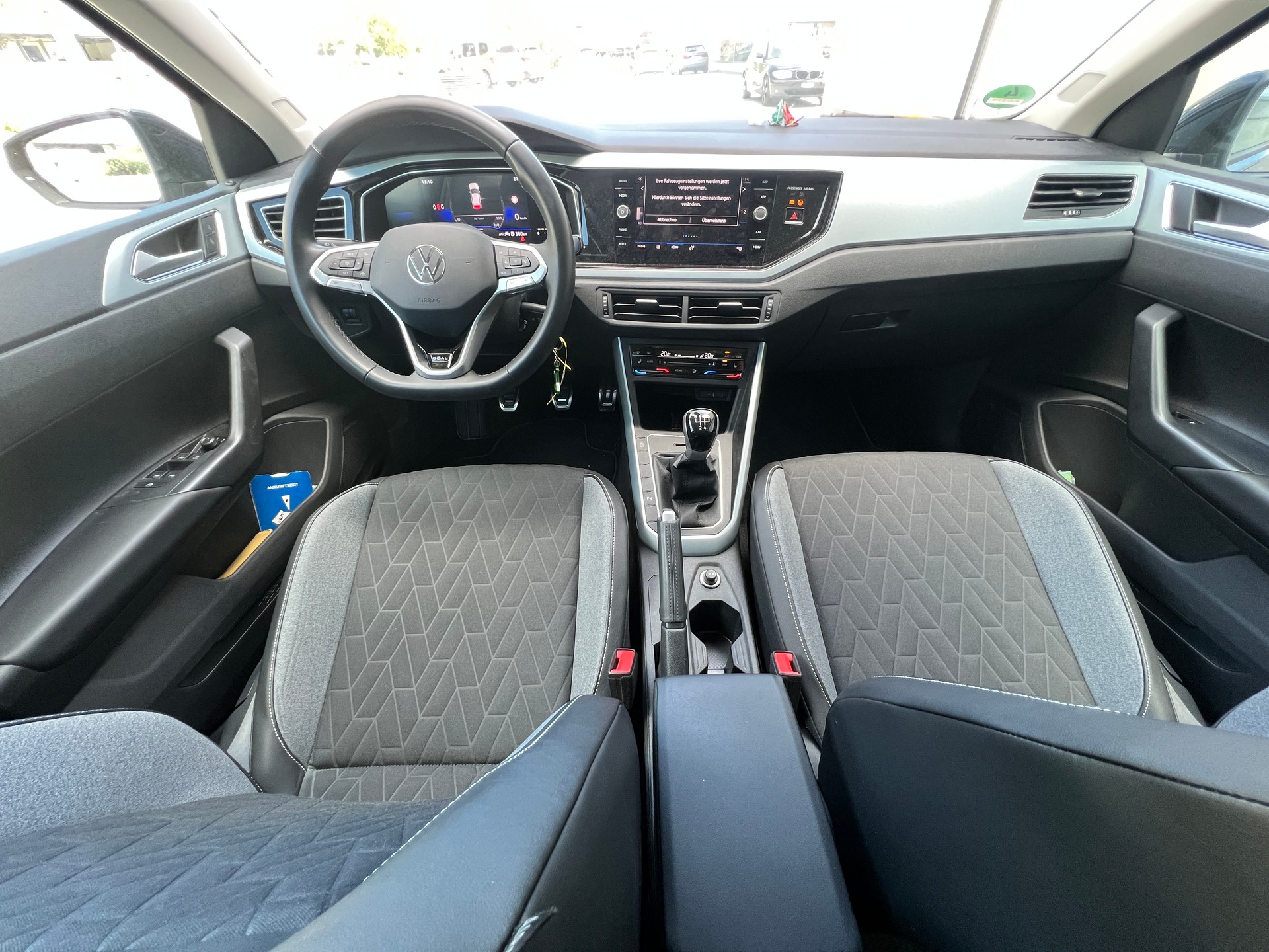 VW Polo 1.0 TSI Life-image-11