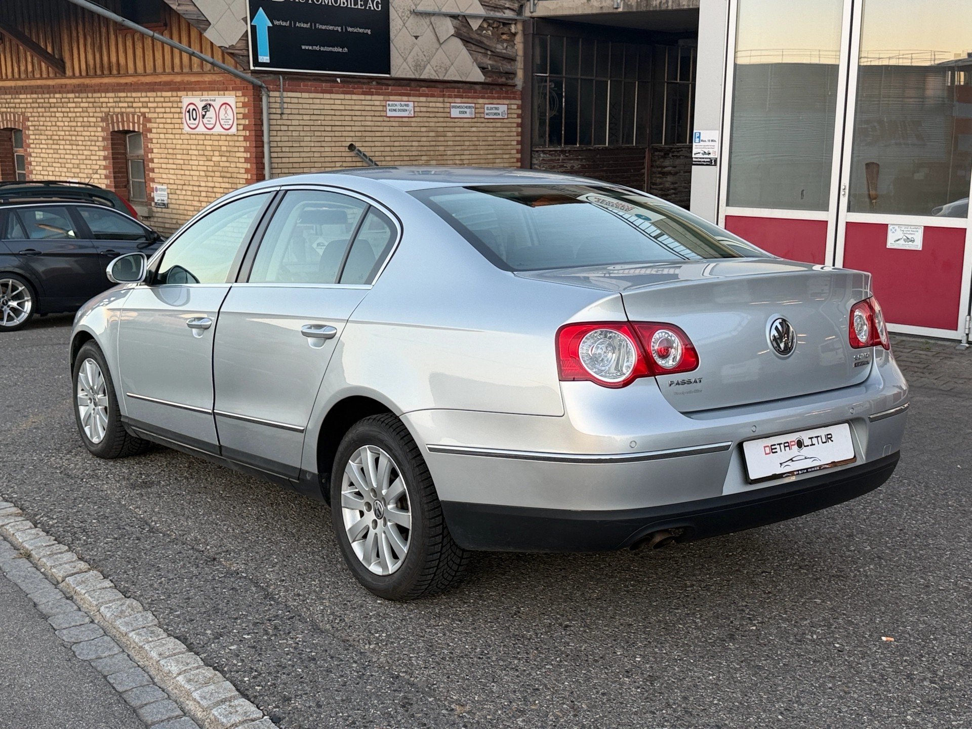 VW 2.0 TDI DPF Sportline 4m-image-2