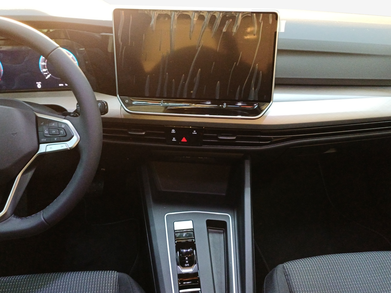 VW Golf 1.5 e TSI mHEV Value DSG-image-10