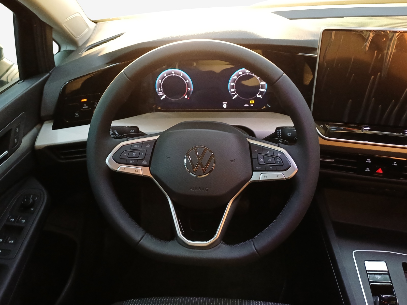 VW Golf 1.5 e TSI mHEV Value DSG-image-9