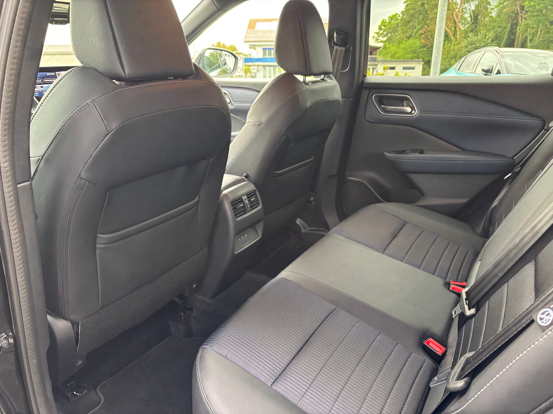 NISSAN Qashqai 1.5 VC-T e-Power Tekna-image-8