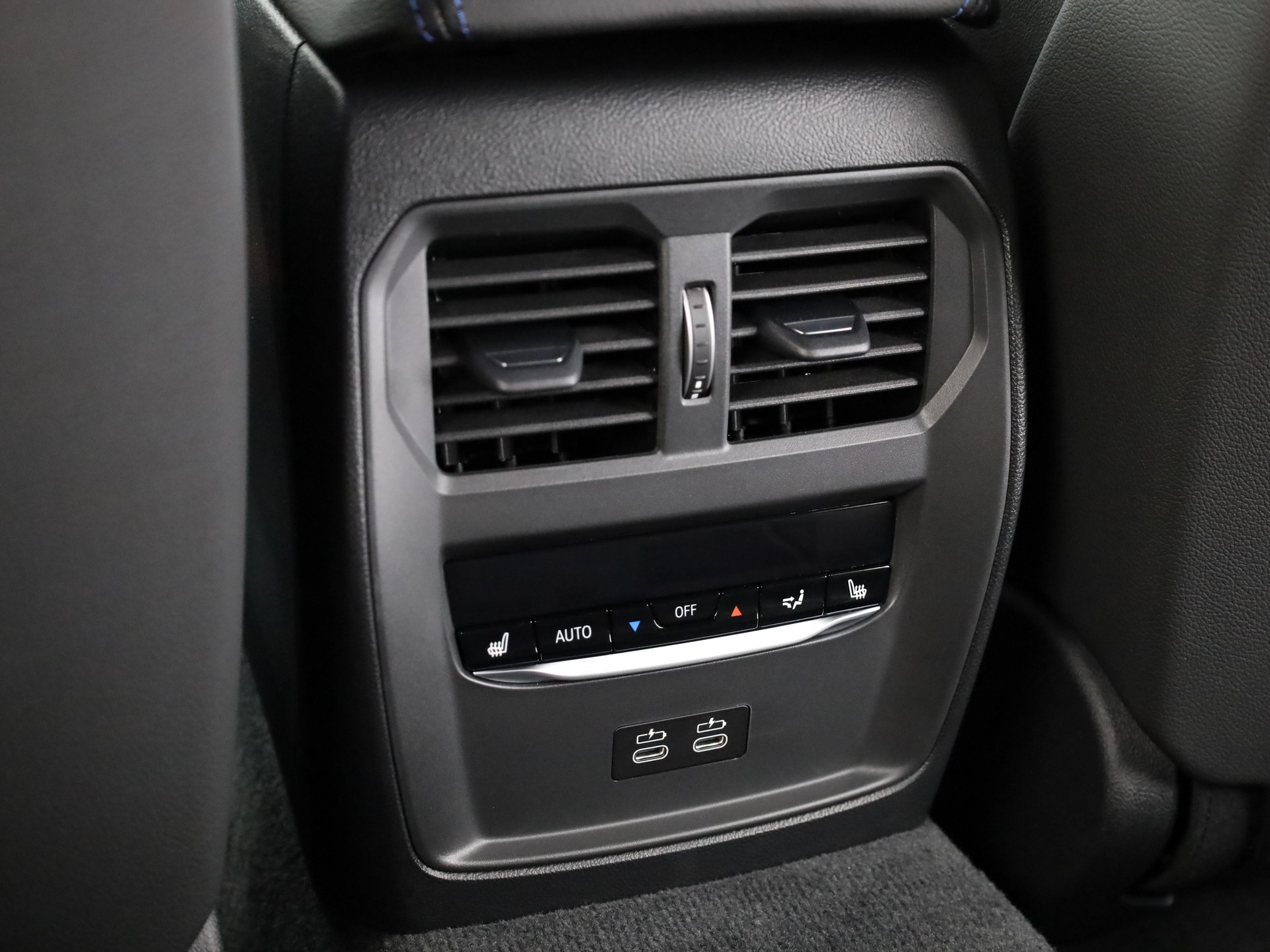 BMW i4 Limousine M60-image-17