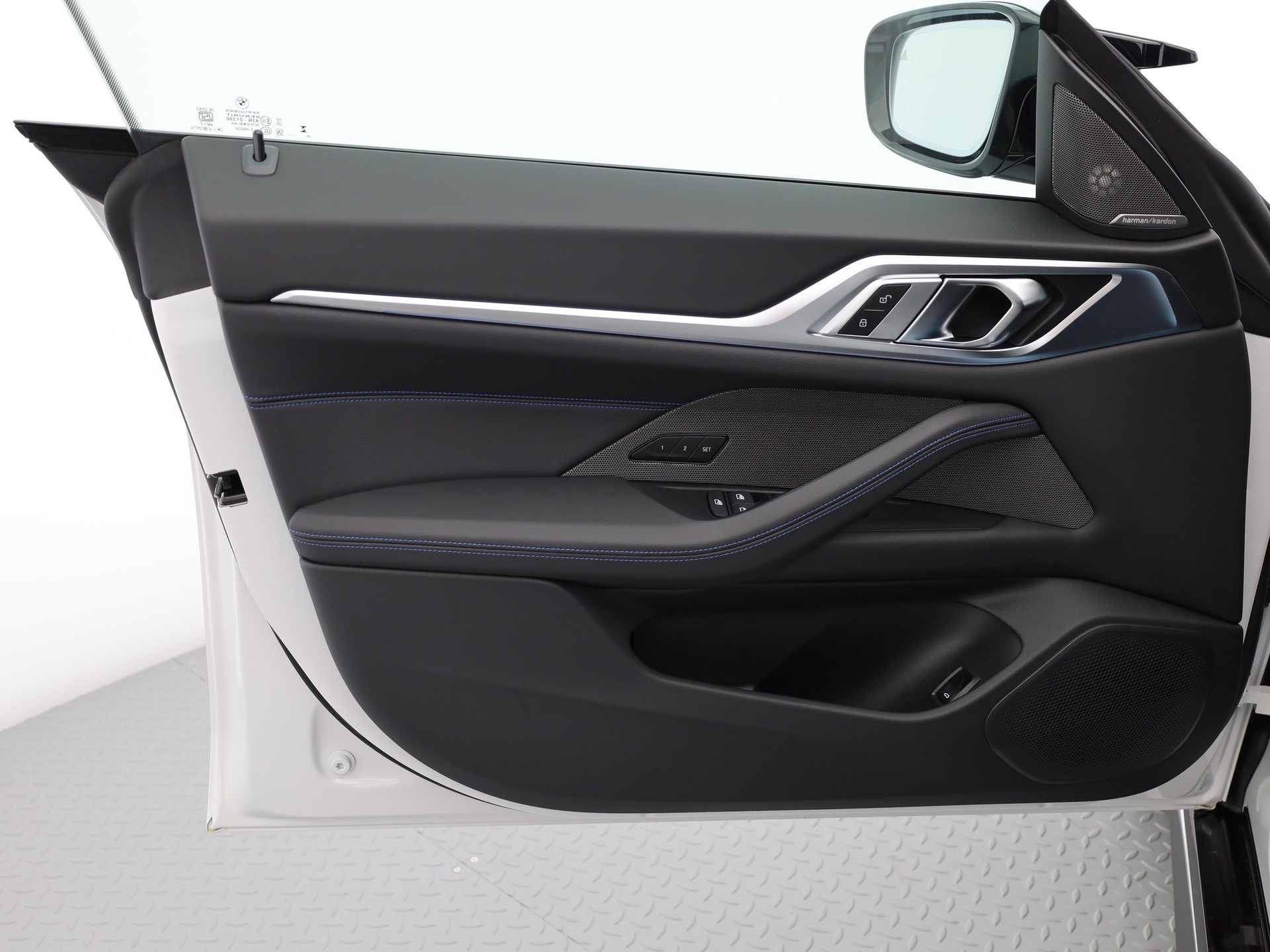 BMW i4 Limousine M60-image-11