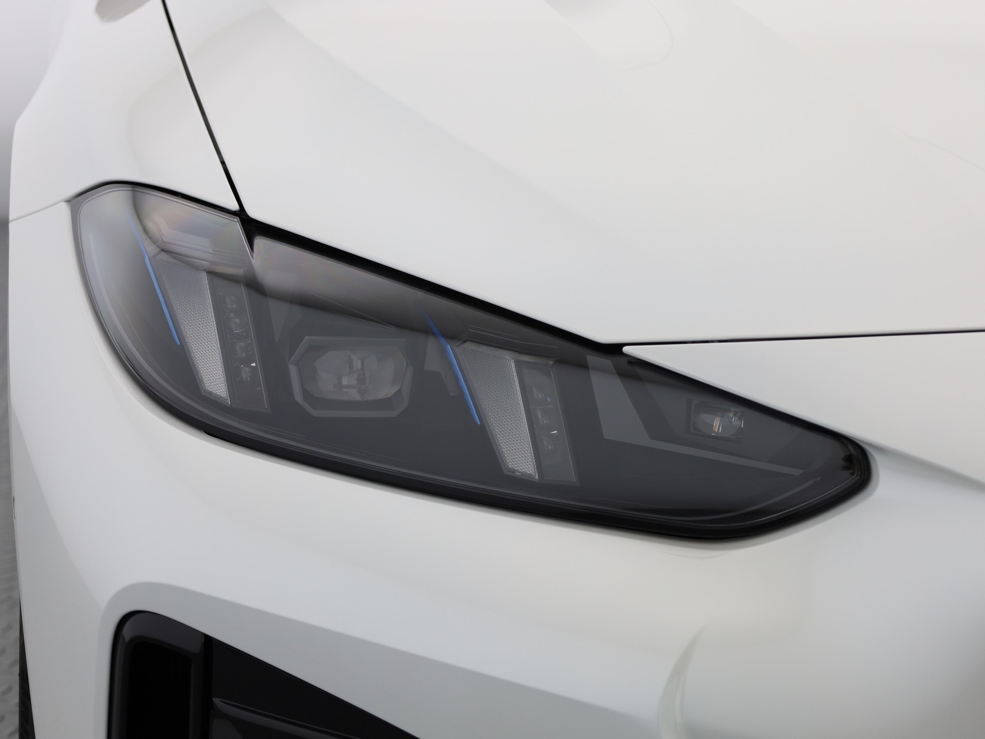 BMW i4 Limousine M60-image-5