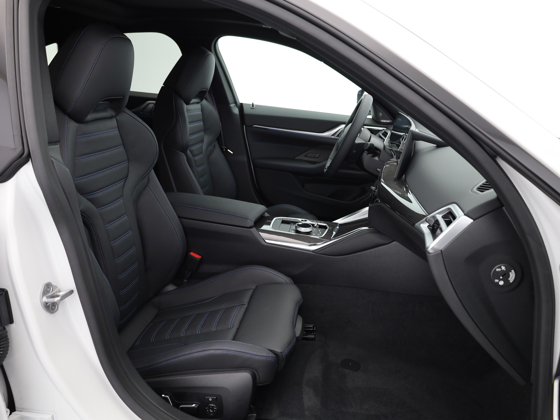 BMW i4 Limousine M60-image-15