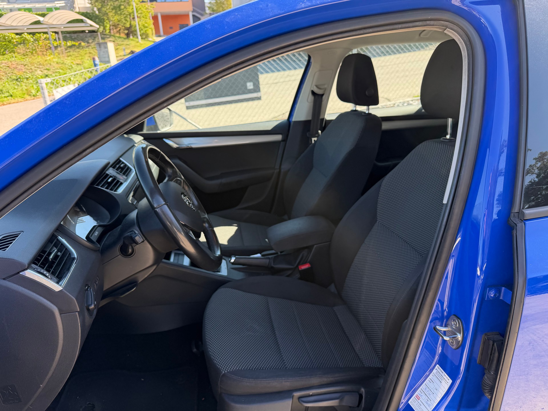 SKODA Octavia Combi 1.6 TDI Fresh-image-5