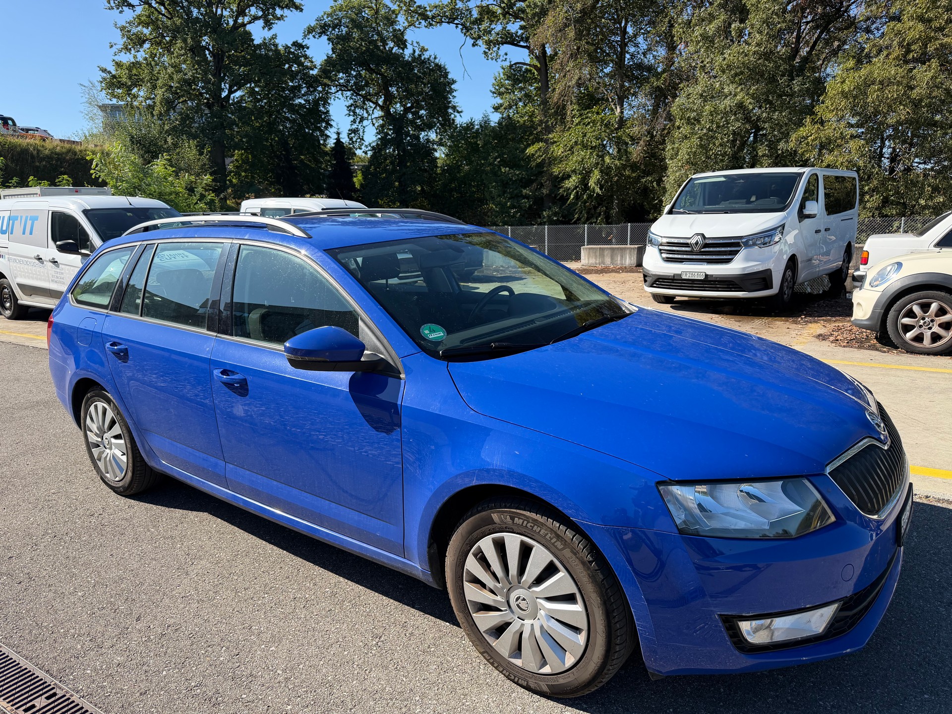 SKODA Octavia Combi 1.6 TDI Fresh-image-1