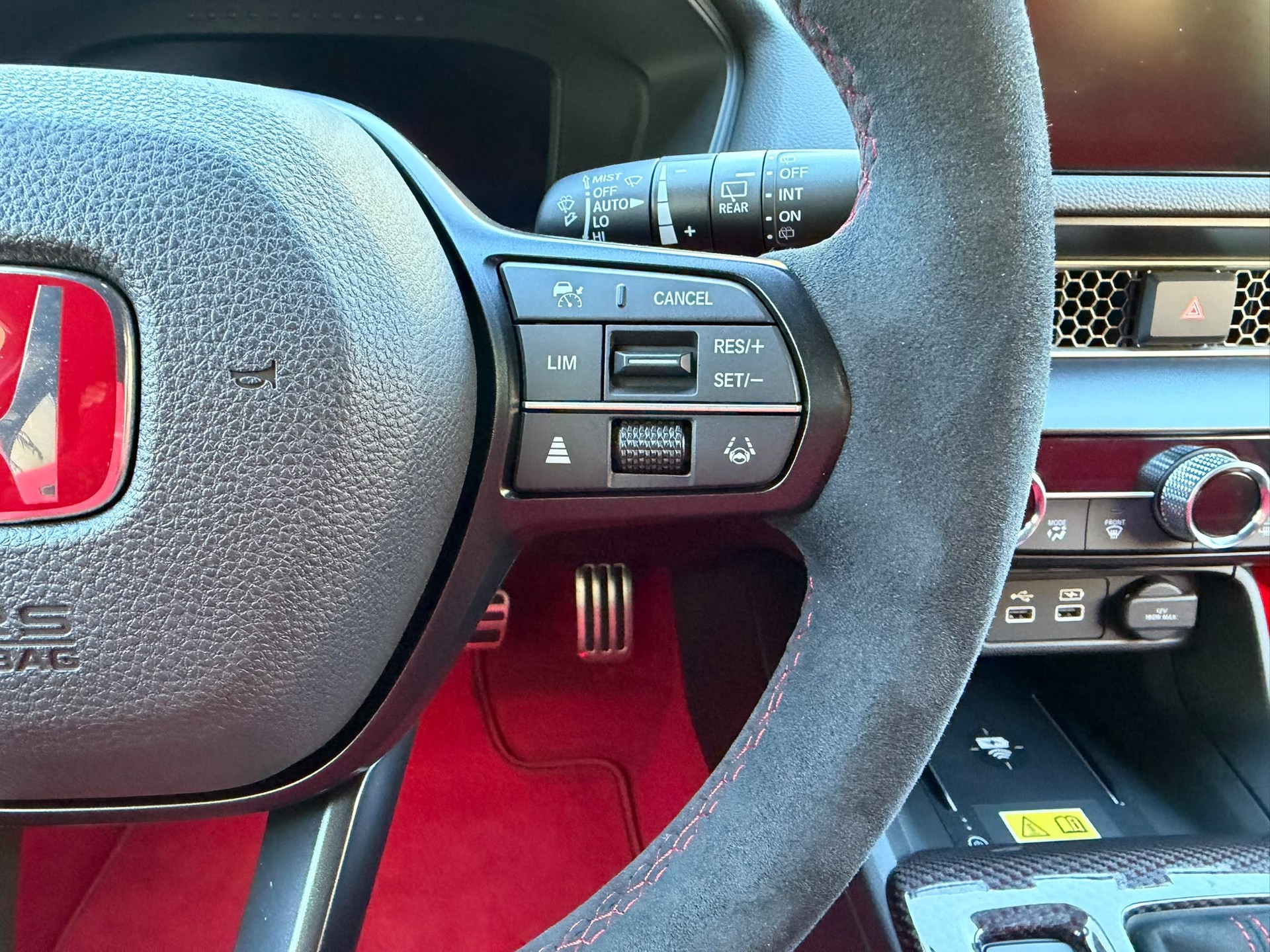 HONDA Civic 2.0 i-VTEC Type R 50th Anniversary-image-22