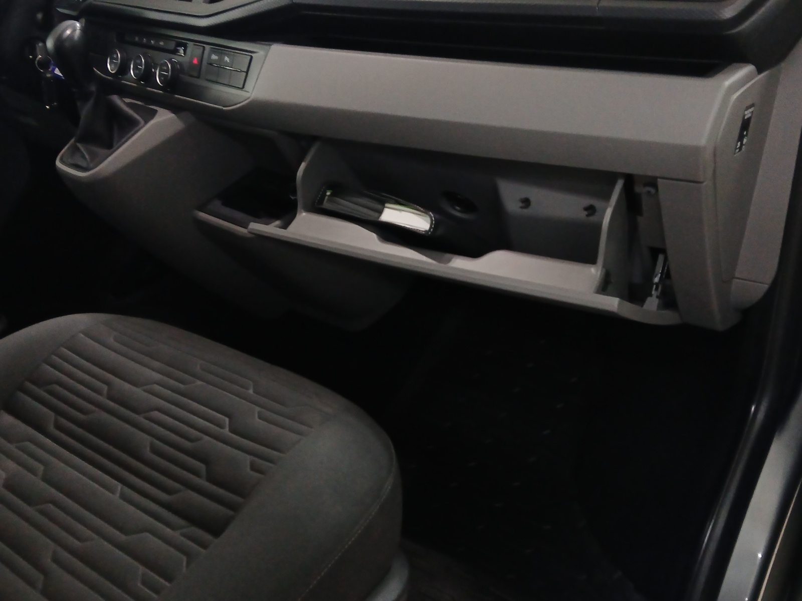 VW T6.1 Caravelle 2.0 TDI Comfortline DSG-image-15