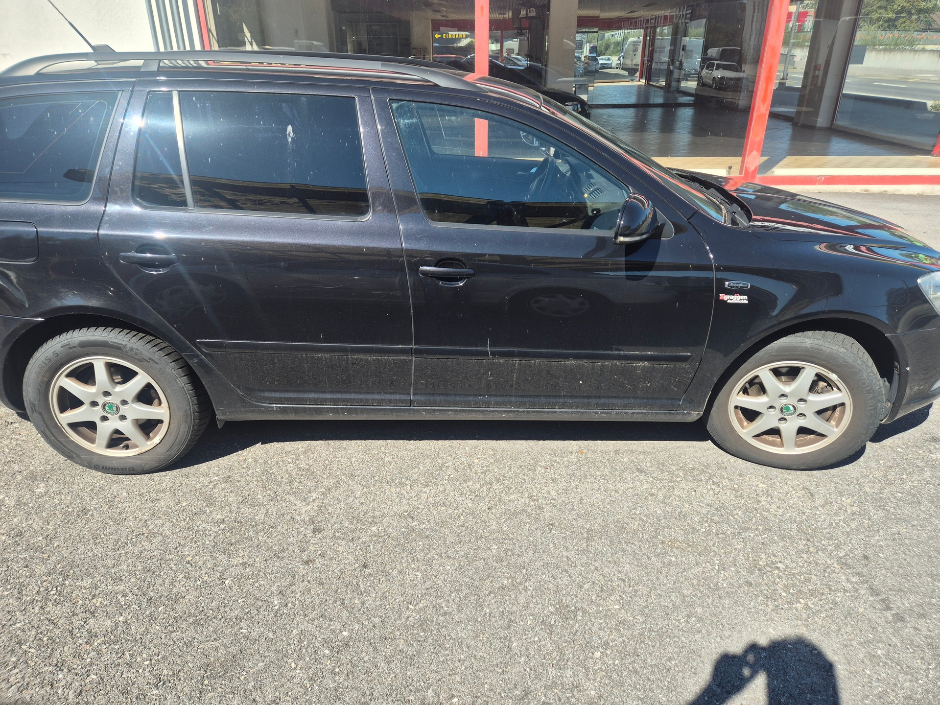 SKODA Octavia Combi 1.8 TSI Swiss Adventure 4x4-image-2