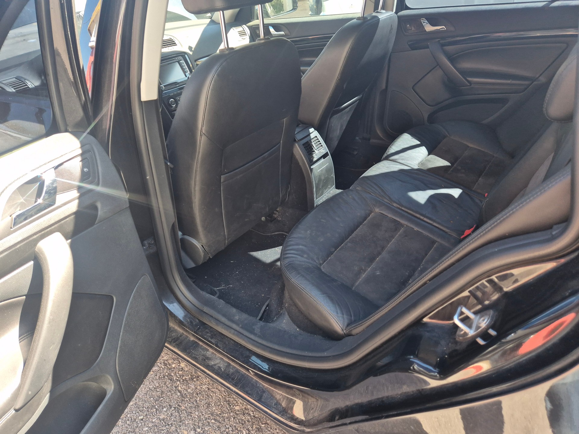 SKODA Octavia Combi 1.8 TSI Swiss Adventure 4x4-image-10