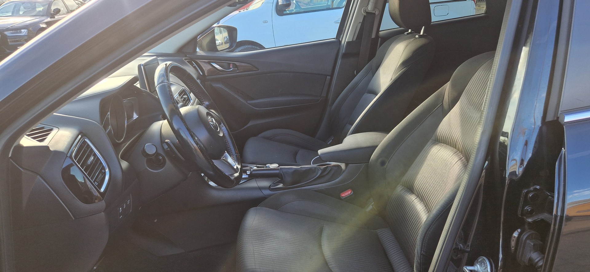 MAZDA 3 2.2 16V CD Ambition Activematic-image-6