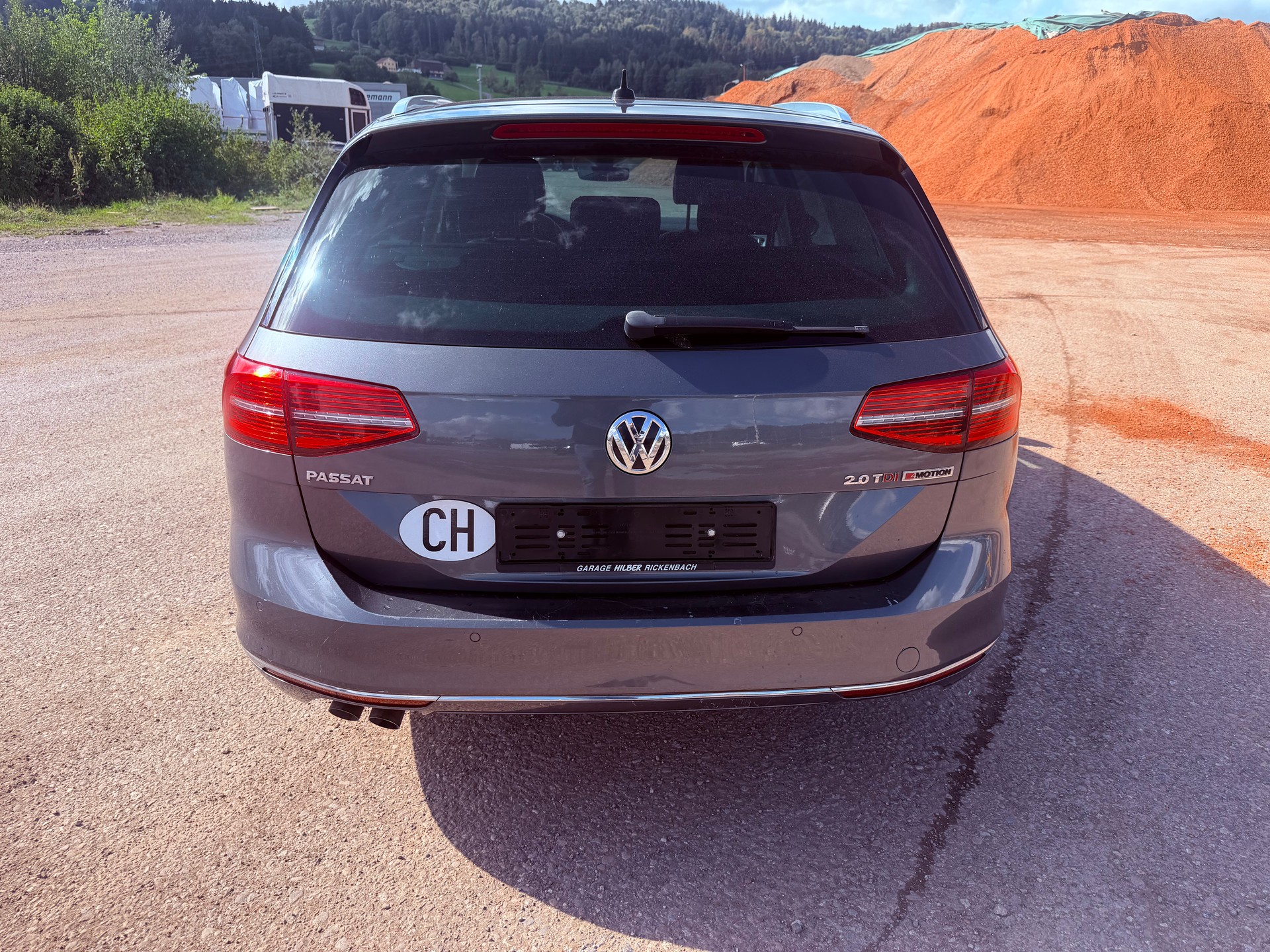 VW Passat Variant 2.0 TDI BMT Highline DSG 4Motion-image-6