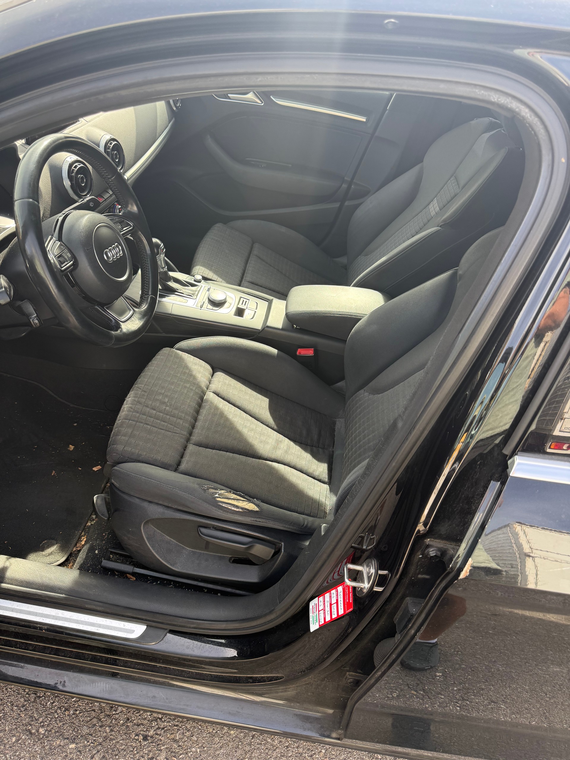 AUDI A3 Limousine 1.4 TFSI Attraction S-tronic-image-9