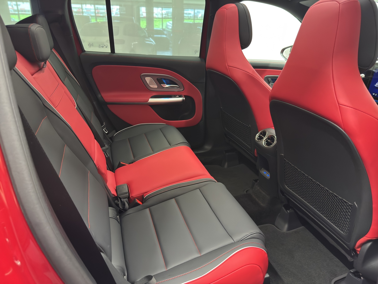MERCEDES-BENZ GLB 220 4Matic-image-9