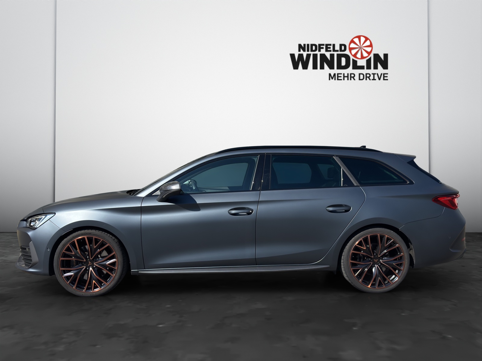 CUPRA Leon ST 2.0 TSI 310 VZ 4Drive DSG-image-3