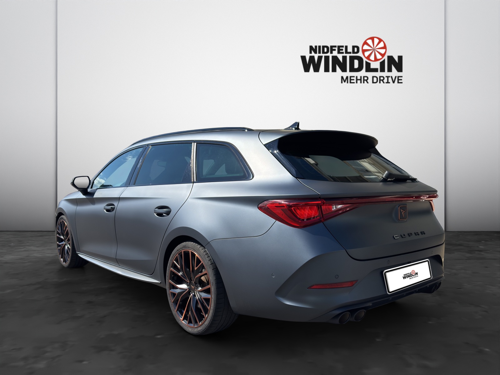 CUPRA Leon ST 2.0 TSI 310 VZ 4Drive DSG-image-2