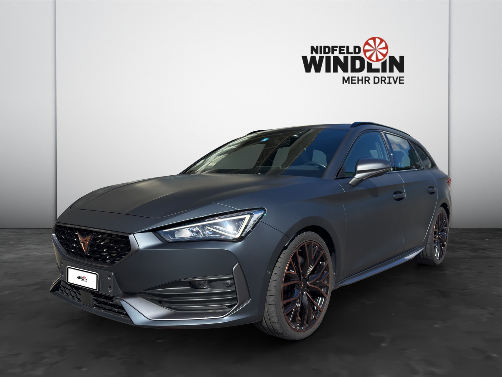 CUPRA Leon ST 2.0 TSI 310 VZ 4Drive DSG-image-1