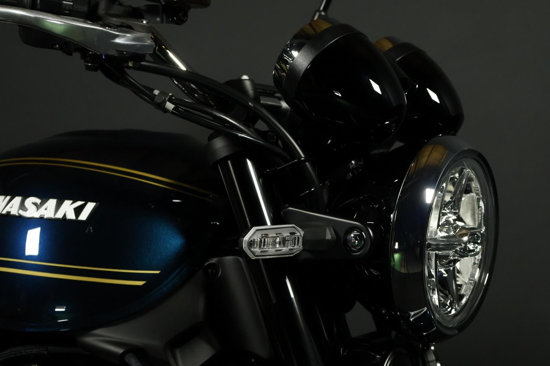 KAWASAKI Z 900 RS SE-showroom-element-3