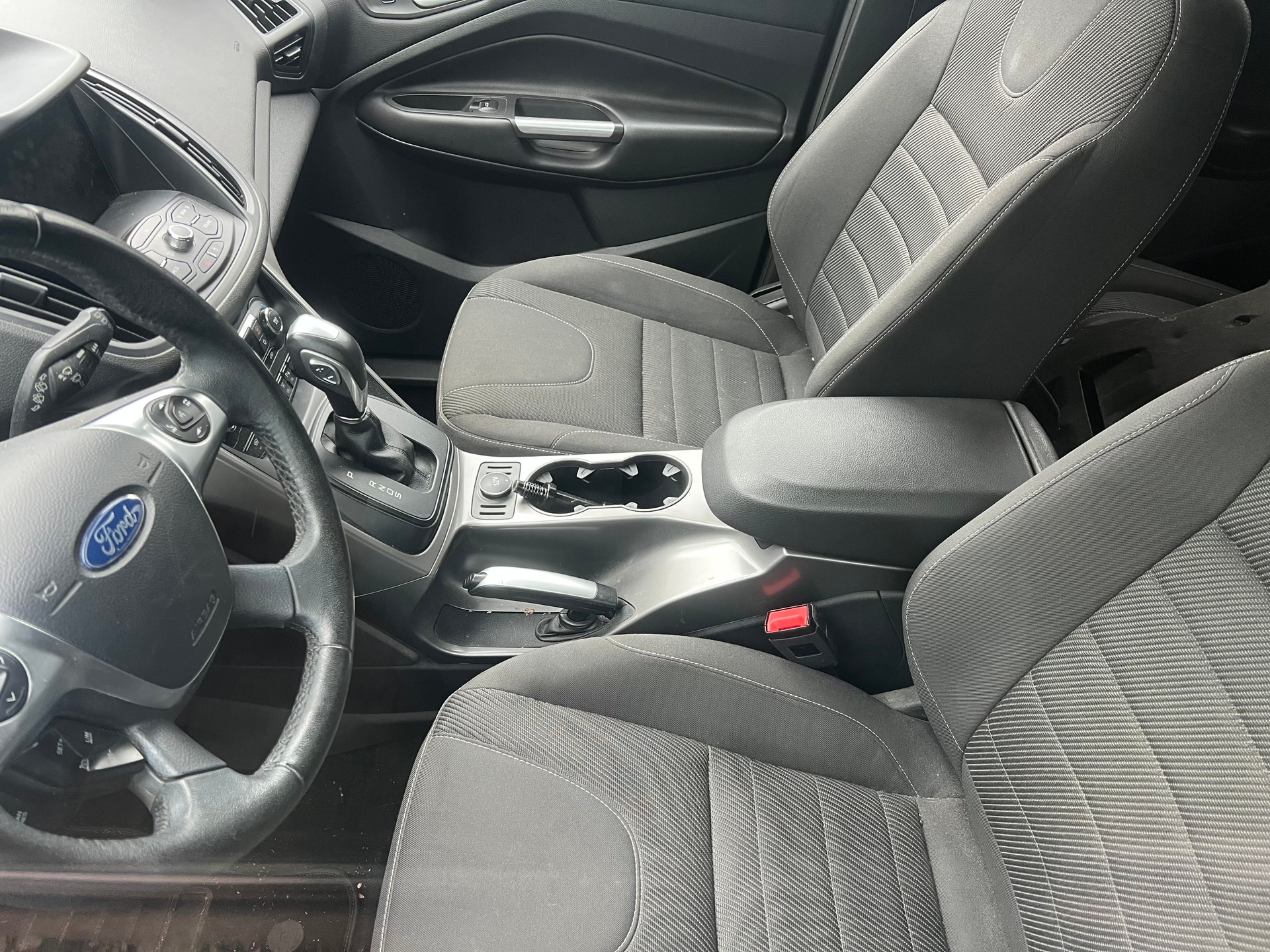 FORD Kuga 2.0 TDCi Carving 4WD PowerShift-image-4
