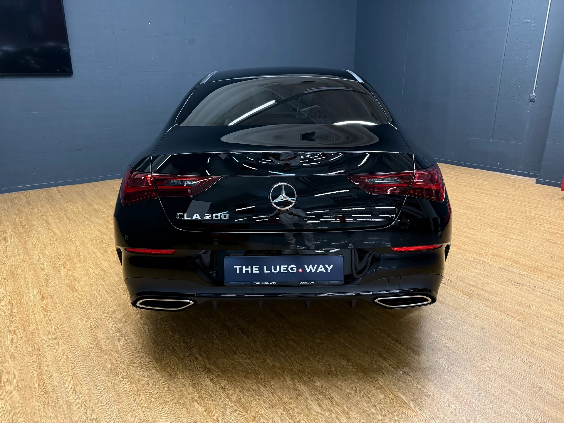 MERCEDES-BENZ CLA 200 - AMG / DISTRONIC / 360 Grad Kamera / AHK / Spiegel-Paket-image-11