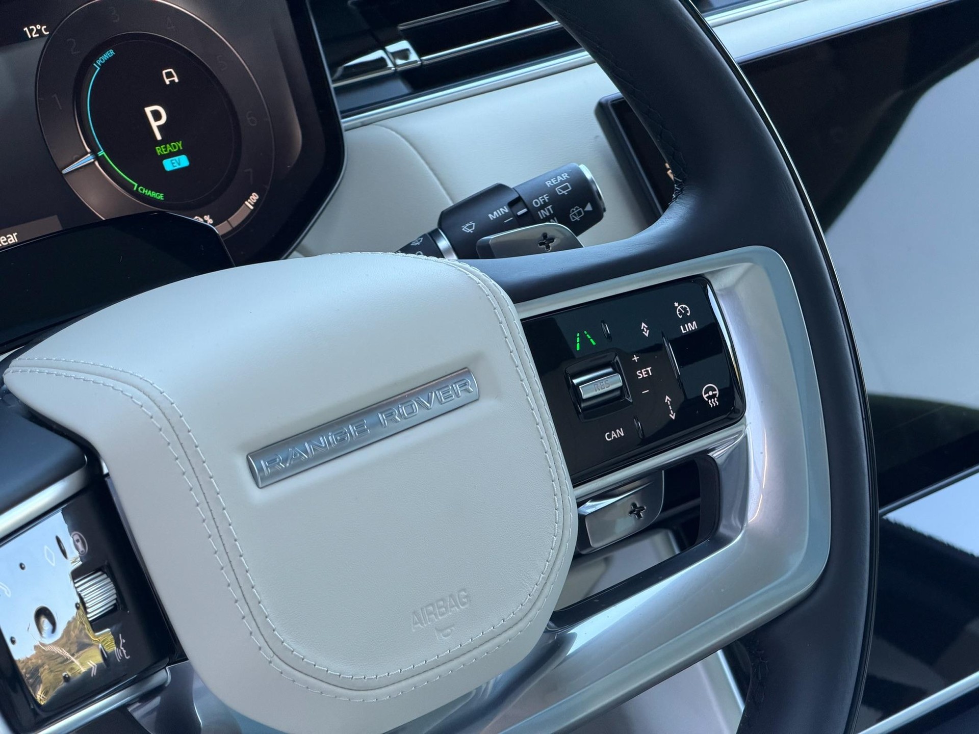 LAND ROVER Range Rover 3.0 I6 P550e Autobiography-image-6