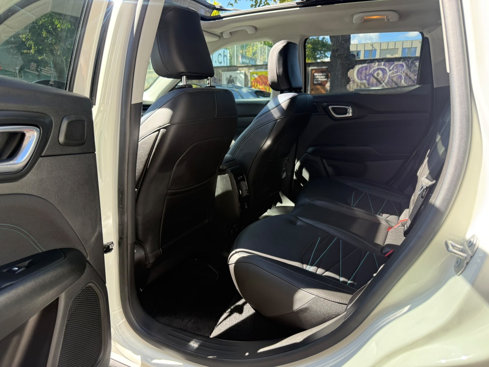 JEEP Compass 1.3 T PHEV Limited AWD-image-13