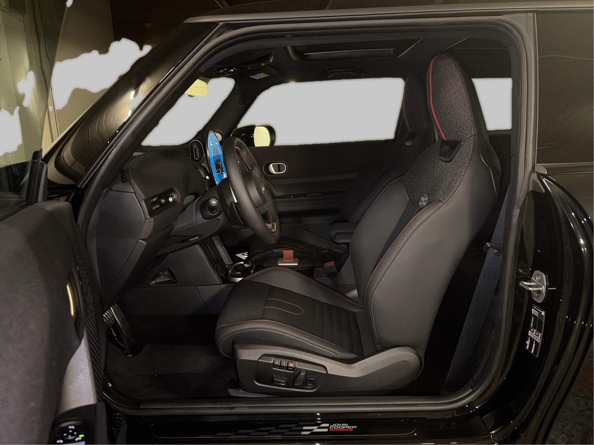 MINI John Cooper Works-image-13