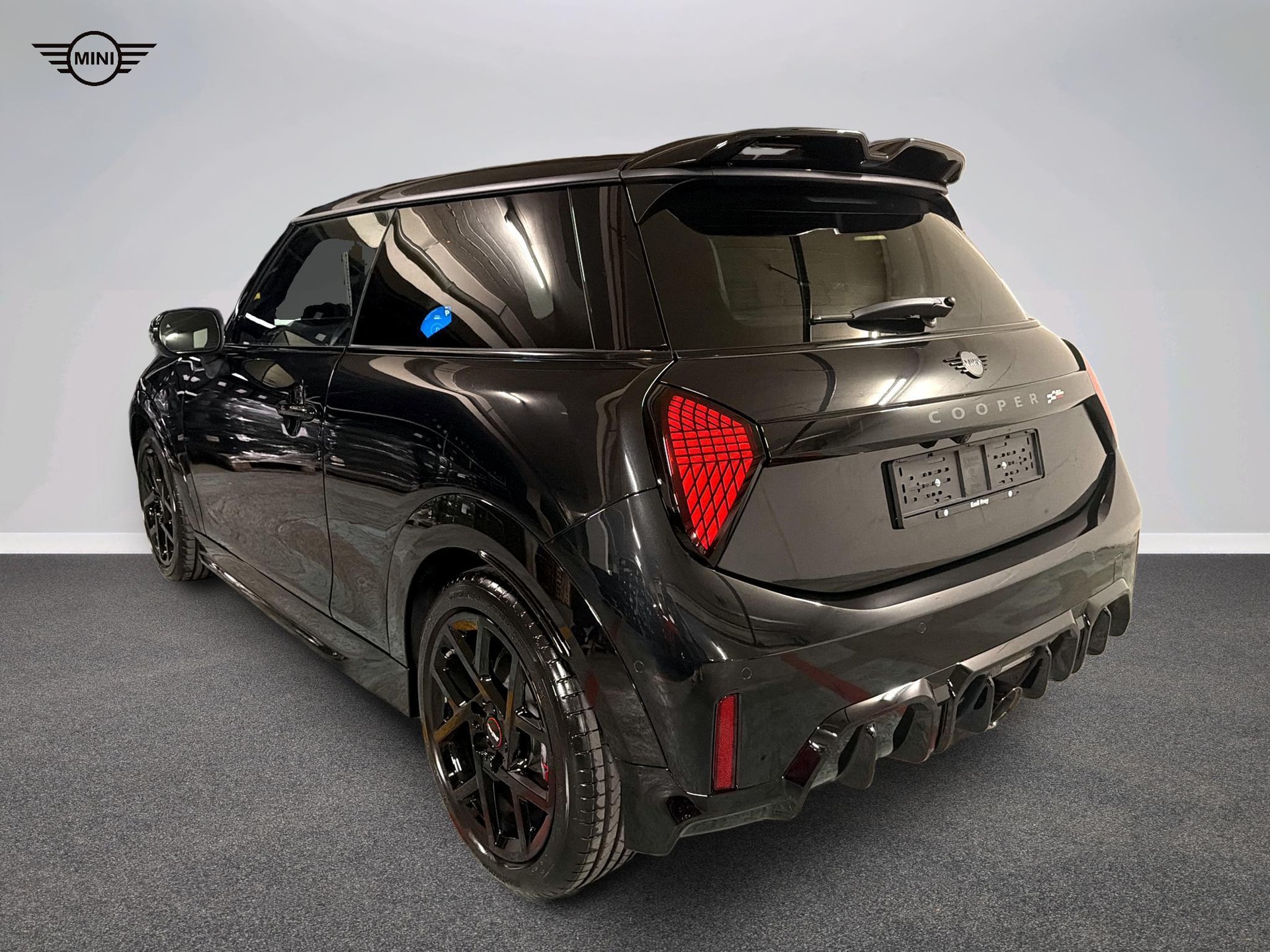 MINI John Cooper Works-image-3