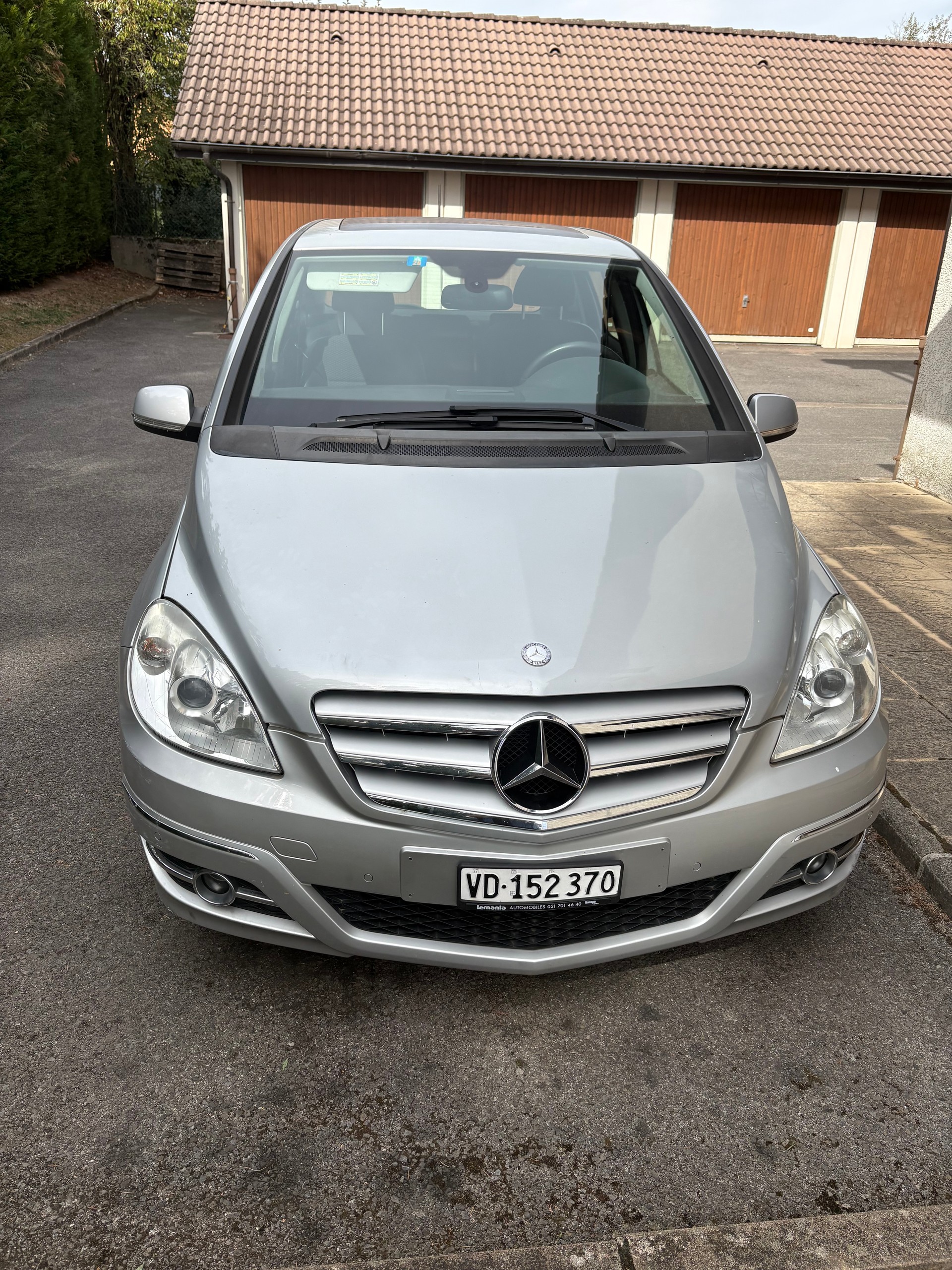 MERCEDES-BENZ B 200-image-3