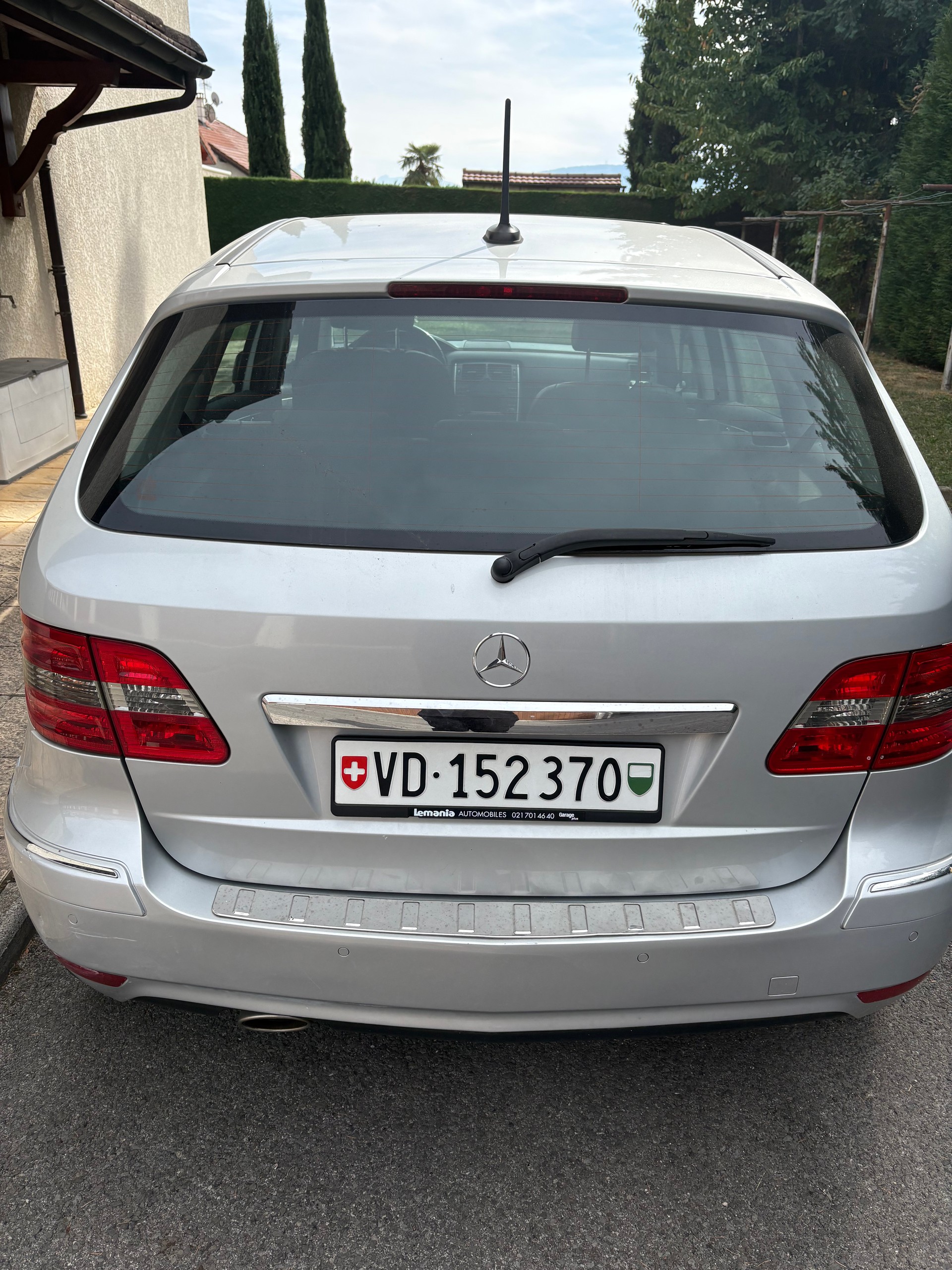MERCEDES-BENZ B 200-image-4