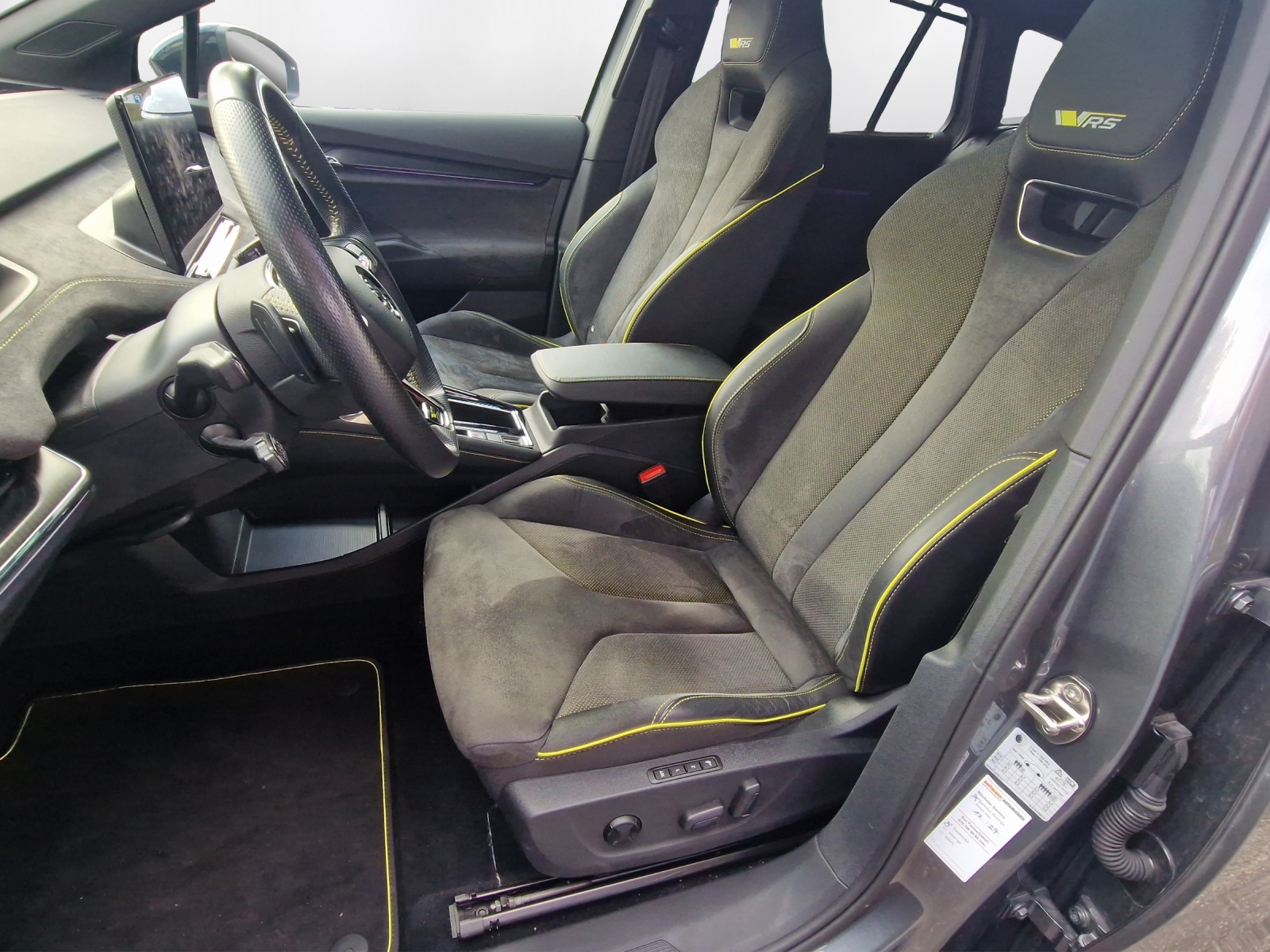 SKODA Enyaq iV 80x RS-image-9