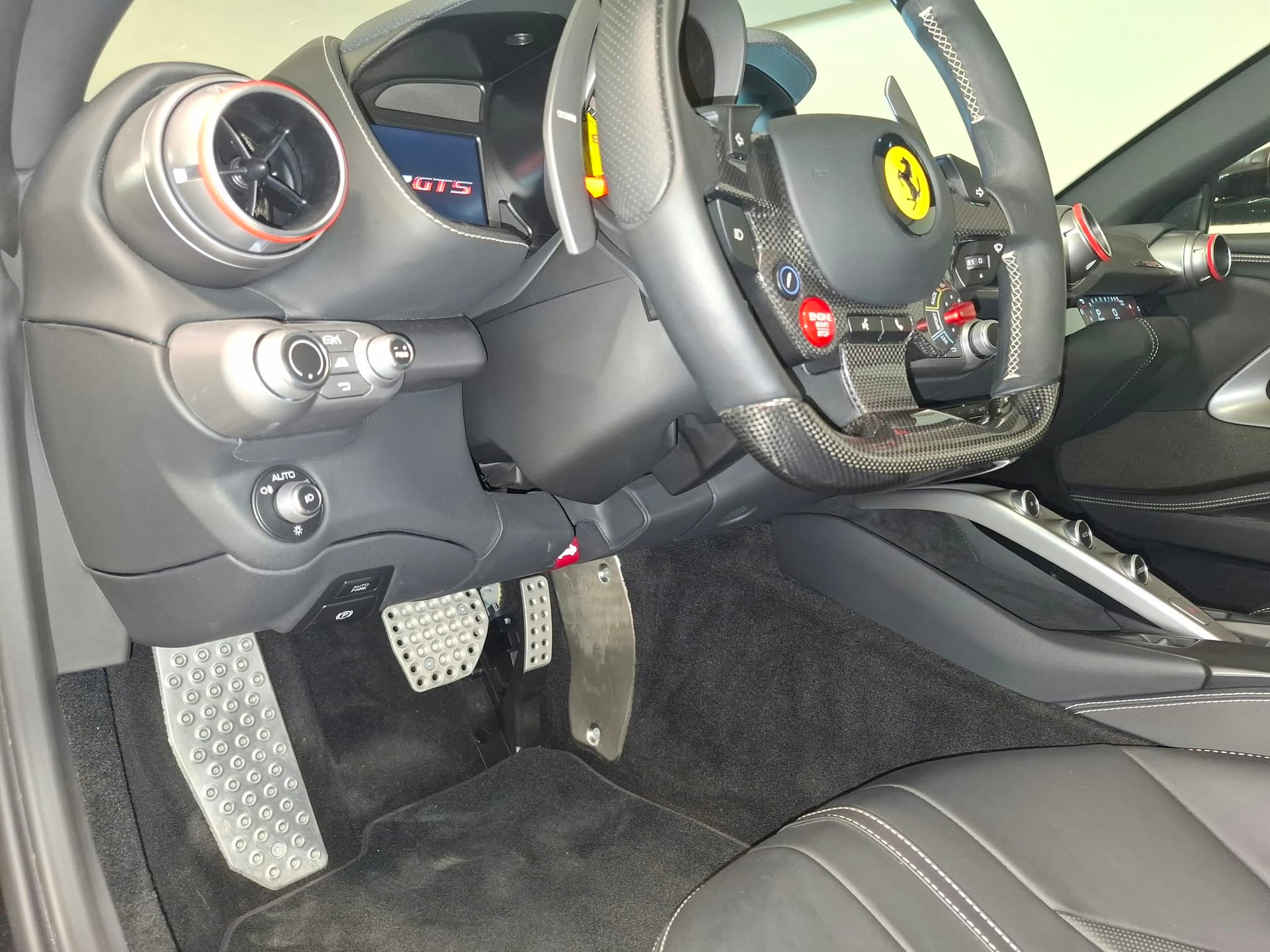 FERRARI 812 GTS-image-6