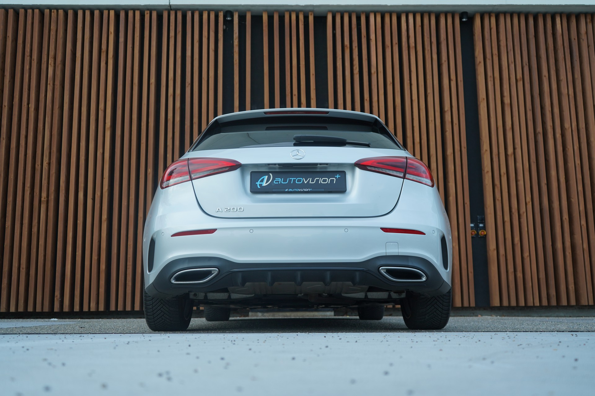 MERCEDES-BENZ A 200 AMG LINE NIGHT 7G-DCT l 163 PS-image-17