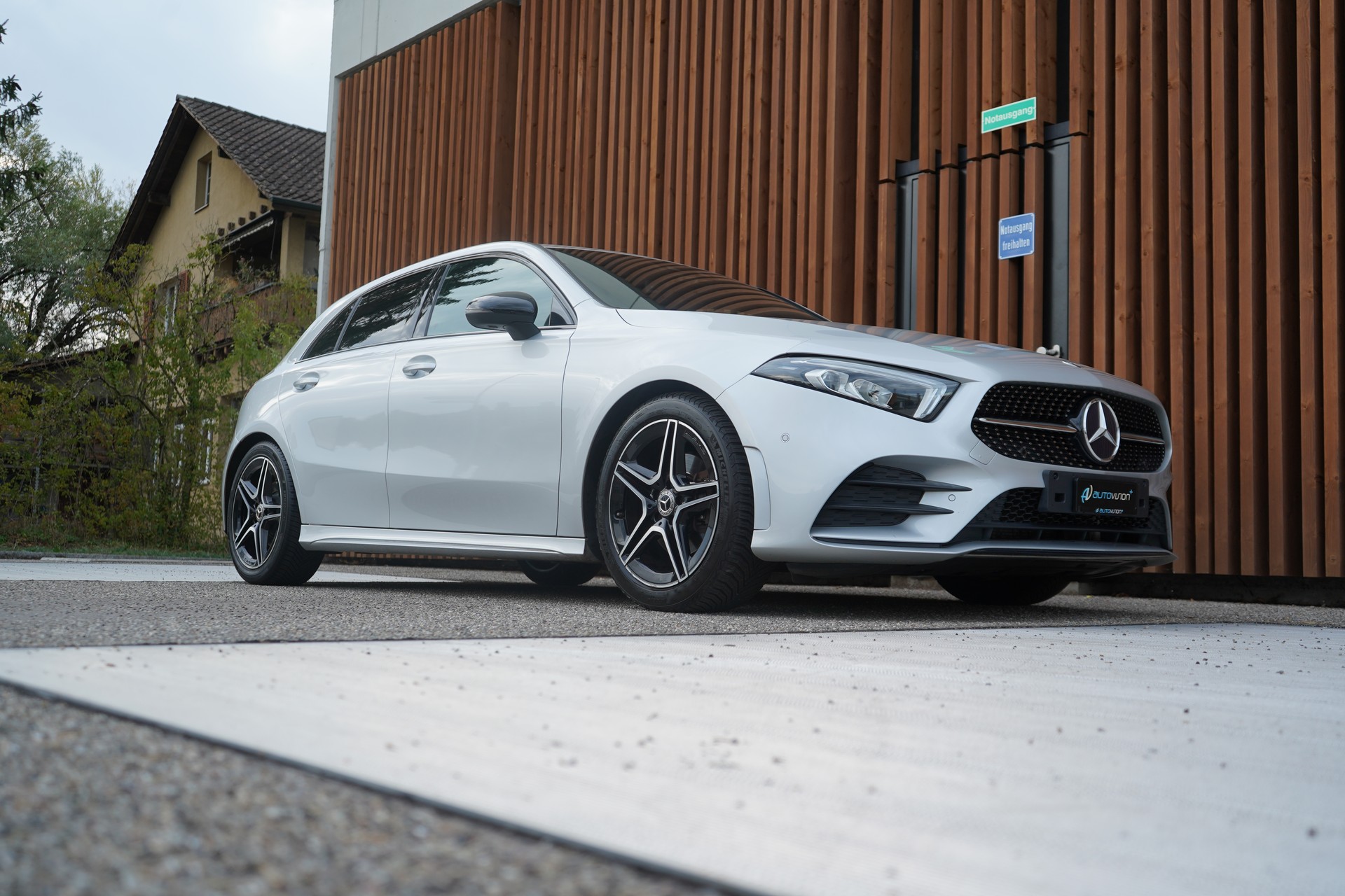MERCEDES-BENZ A 200 AMG LINE NIGHT 7G-DCT l 163 PS-image-11