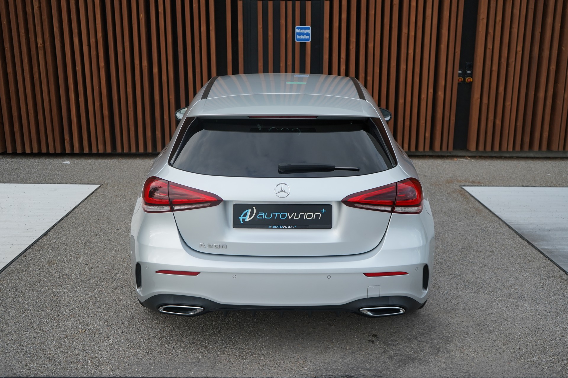 MERCEDES-BENZ A 200 AMG LINE NIGHT 7G-DCT l 163 PS-image-16