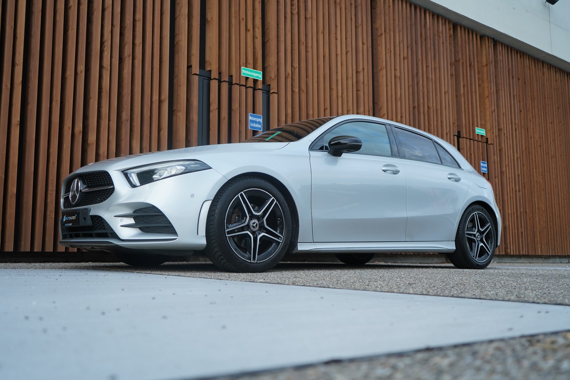 MERCEDES-BENZ A 200 AMG LINE NIGHT 7G-DCT l 163 PS-image-8