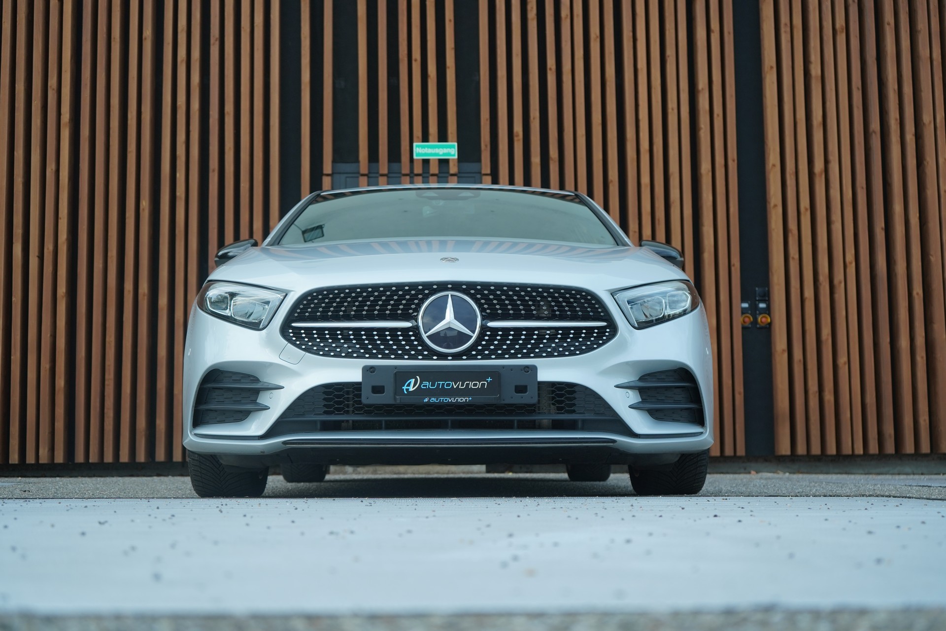 MERCEDES-BENZ A 200 AMG LINE NIGHT 7G-DCT l 163 PS-image-15