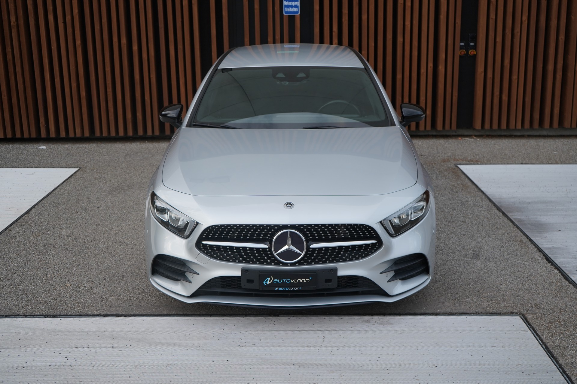 MERCEDES-BENZ A 200 AMG LINE NIGHT 7G-DCT l 163 PS-image-14