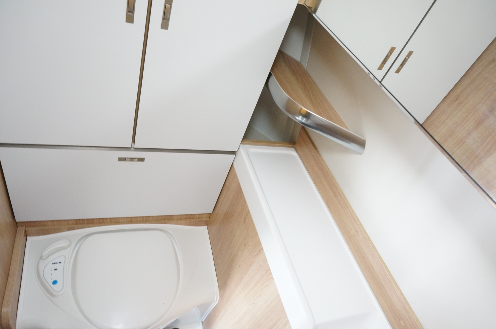 KNAUS W62-image-9