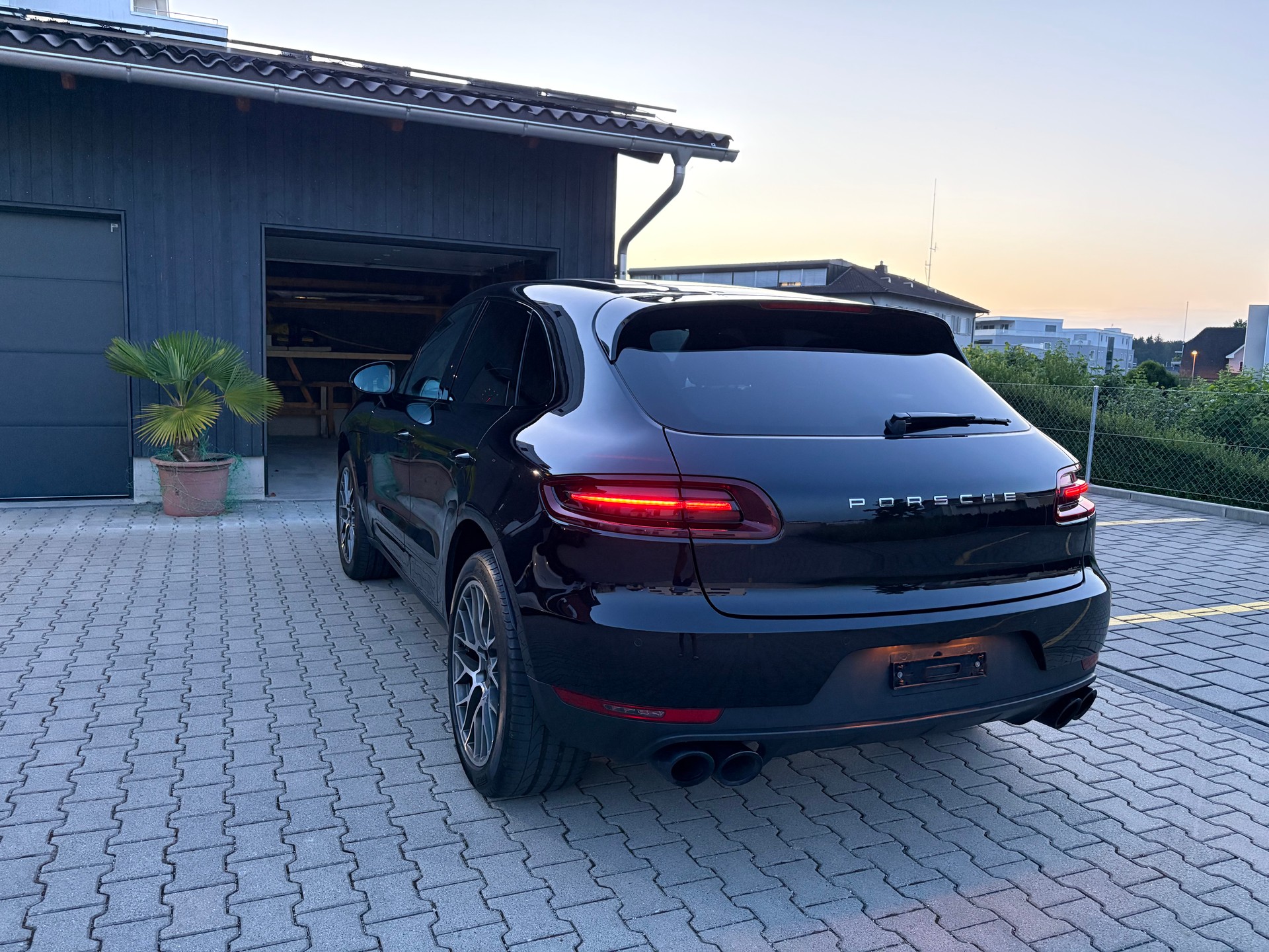 PORSCHE 3.0 V6 S-image-2