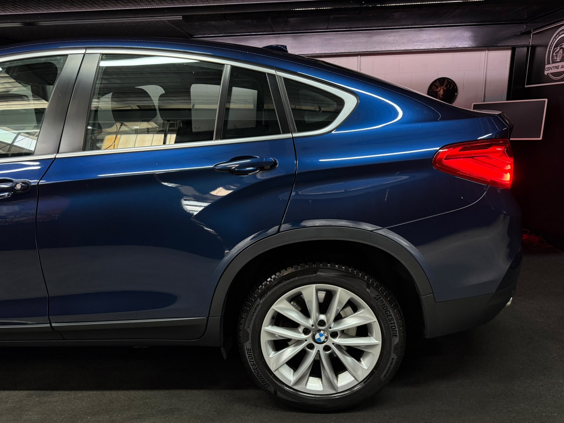 BMW X4 xDrive 20d Steptronic-image-9