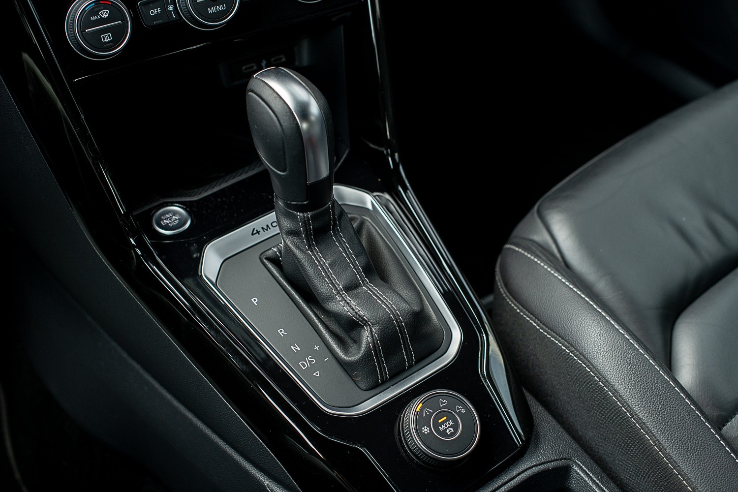VW T-Roc 2.0 TSI R 4M-image-13
