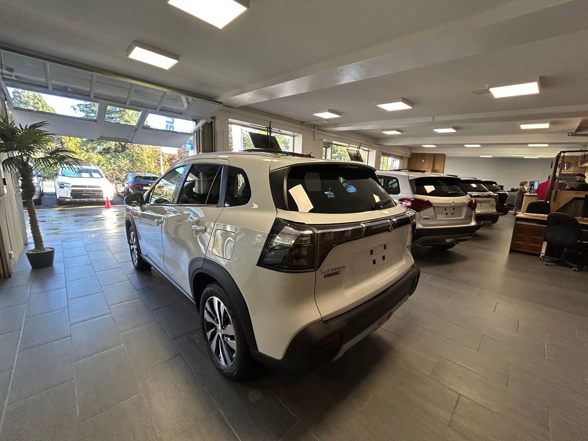 SUZUKI S-Cross 1.4 T Piz Sulai Top Hybrid 4x4-image-5