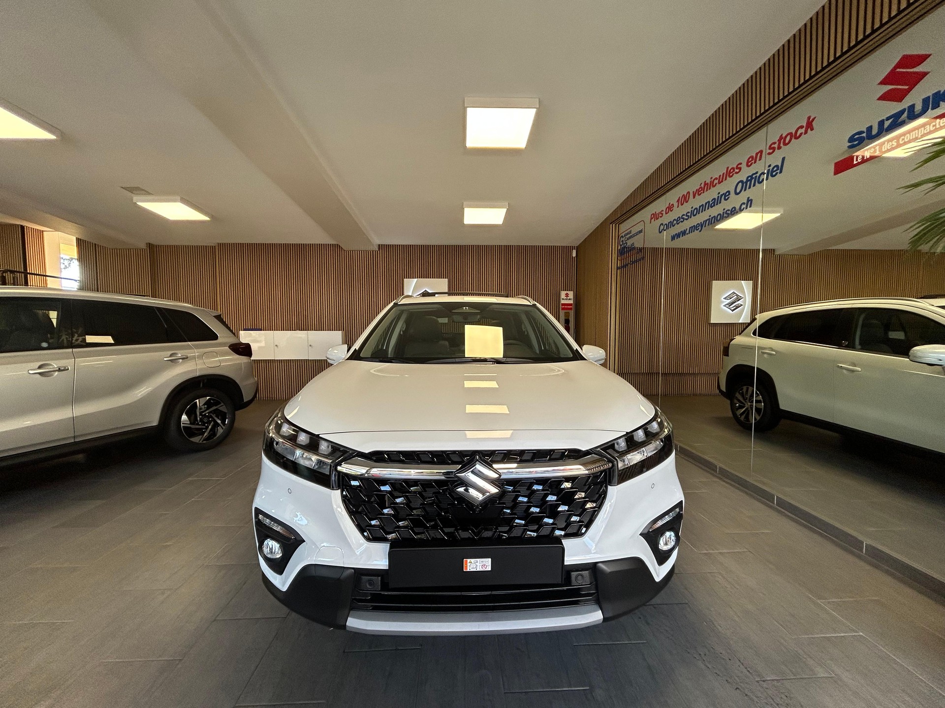 SUZUKI S-Cross 1.4 T Piz Sulai Top Hybrid 4x4-image-3